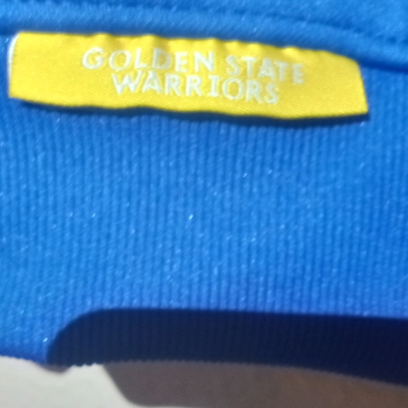 Golden State warriors sweater the sizes medium it's a hoodie color blue - Picture 4 of 10